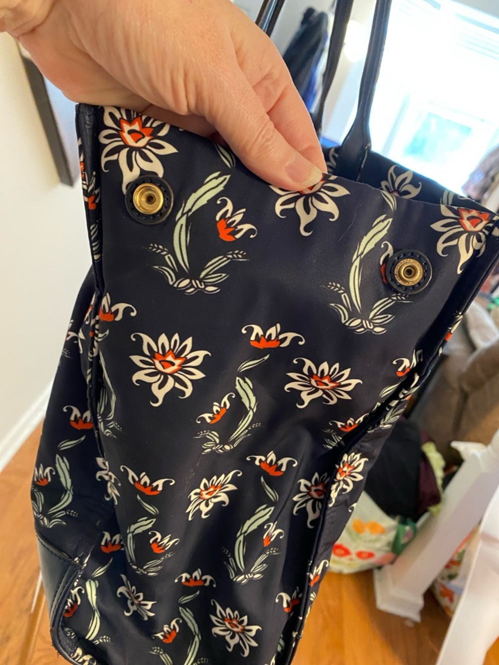 Ella Large Printed Tote - Picture 9 of 14